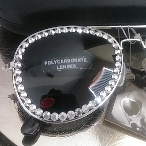 SimplyVita sunglasses - Picture 2 of 3